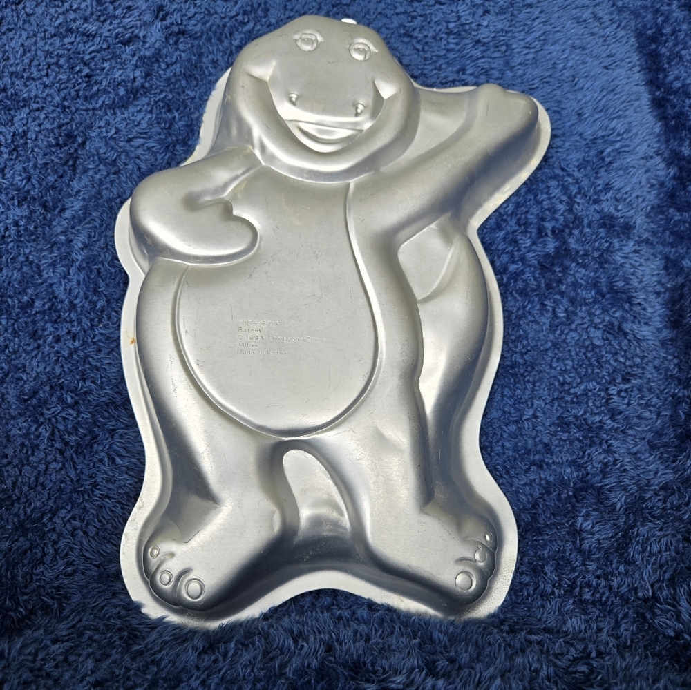Vintage '93 Barney Cake Pan by Wilton